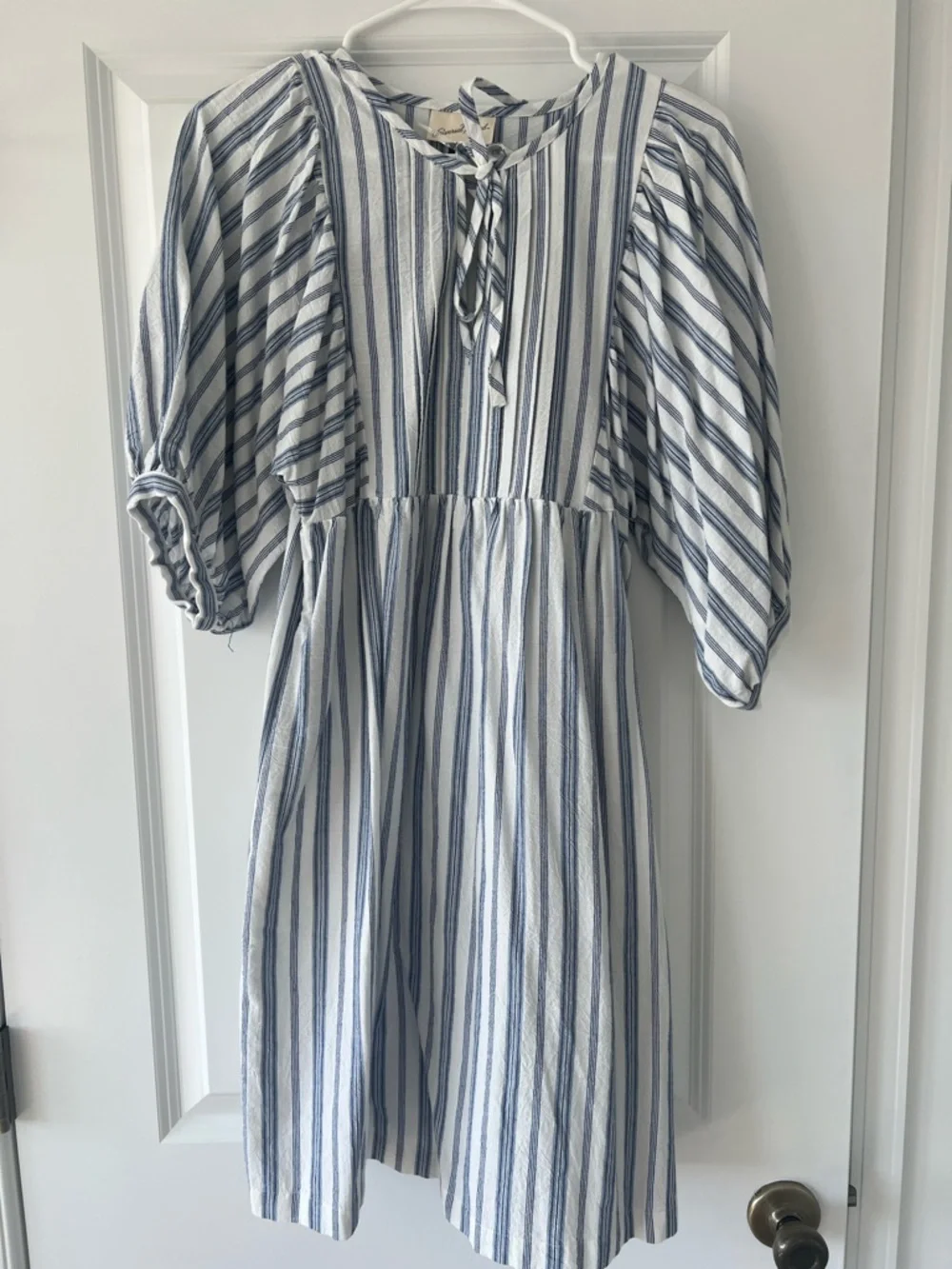 Universal Thread Balloon Sleeve Midi Dress size XS - Picture 1 of 6